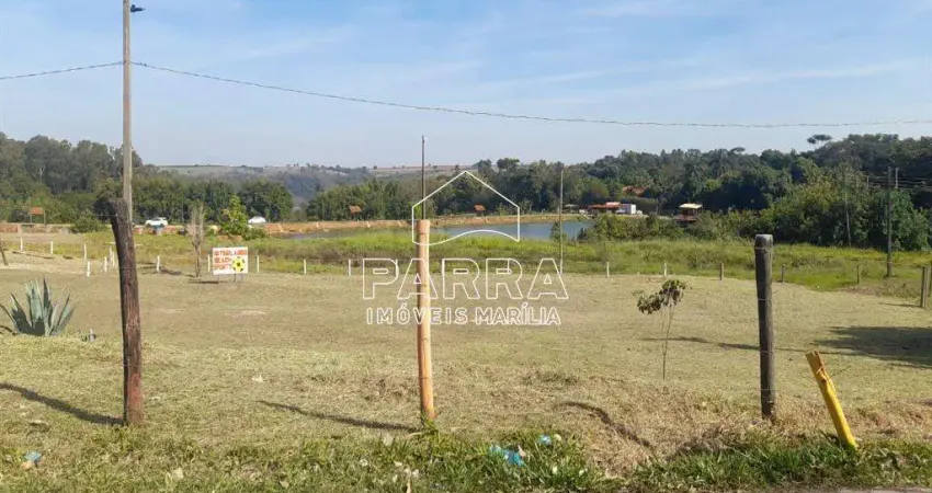 VENDE-SE CHÁCARA NO ESTÂNCIA TRÊS LAGOS - MARILIA/SP