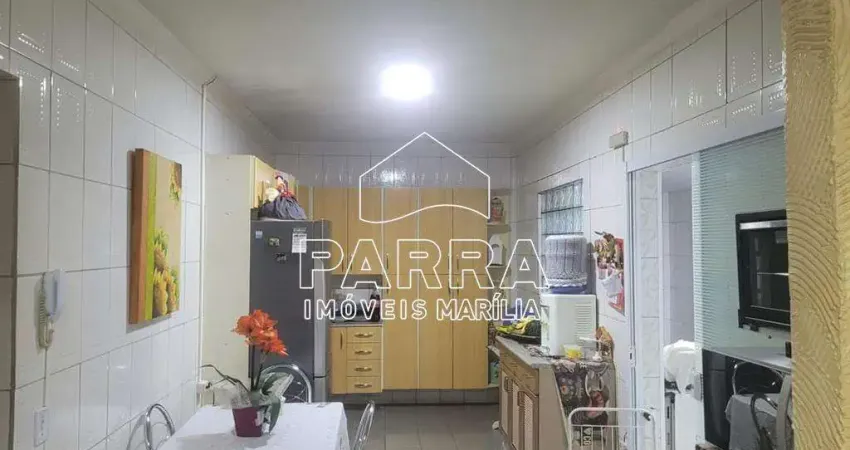 VENDE-SE RESIDÊNCIA NO CONJUNTO RESIDENCIAL ALCIR RAINERI - MARILIA/SP