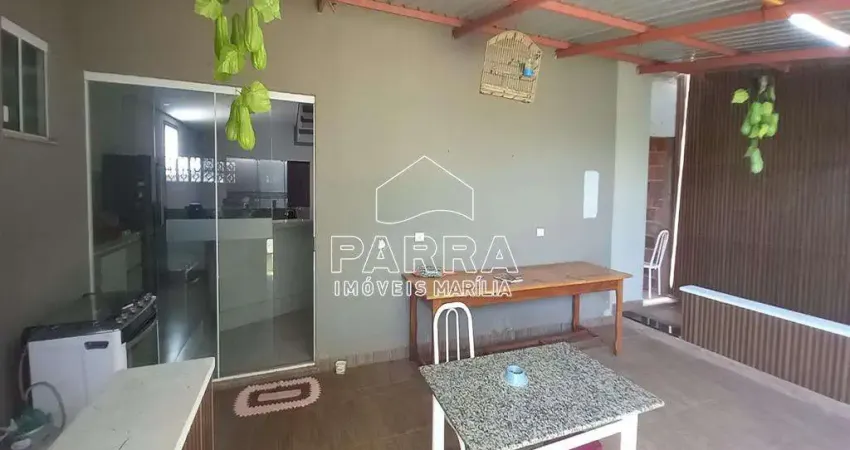 Casa com 3 quartos à venda na Vila Coimbra, Marília 