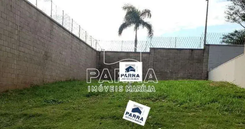 VENDE-SE TERRENO NO COND. VILLA FLORA  II - MARILIA/SP