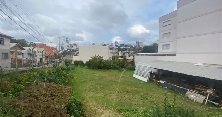 Terreno à venda no Pio X, Caxias do Sul 