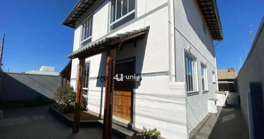 Casa com 4 quartos à venda, 300 m² por R$ 950.000 - Aeroporto - Juiz de Fora/MG