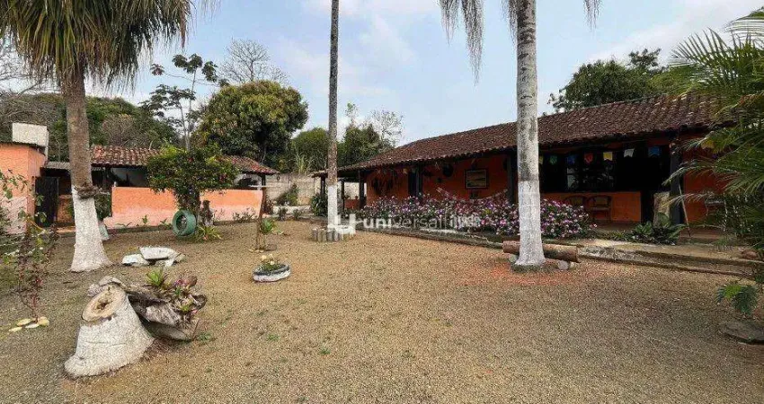Casa com 3 quartos à venda, 215 m² por R$ 600.000 - Previdenciários - Juiz de Fora/MG