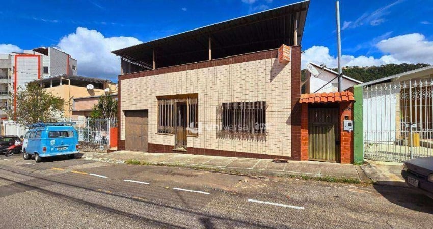 Casa com 4 quartos à venda, 132 m² por R$ 690.000 - Jardim Glória - Juiz de Fora/MG
