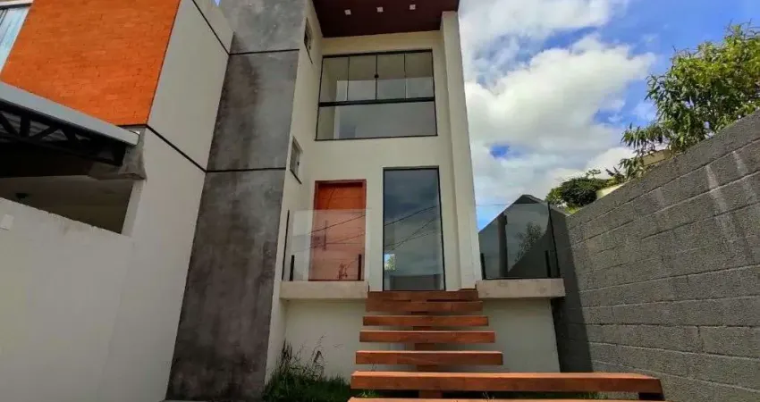 Casa com 3 quartos à venda, 150 m² por r$ 570.000 - jardim são joão - juiz de fora/mg