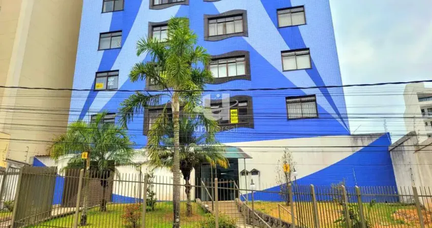 Apartamento com enorme potencial e espaço de sobra no teixeiras