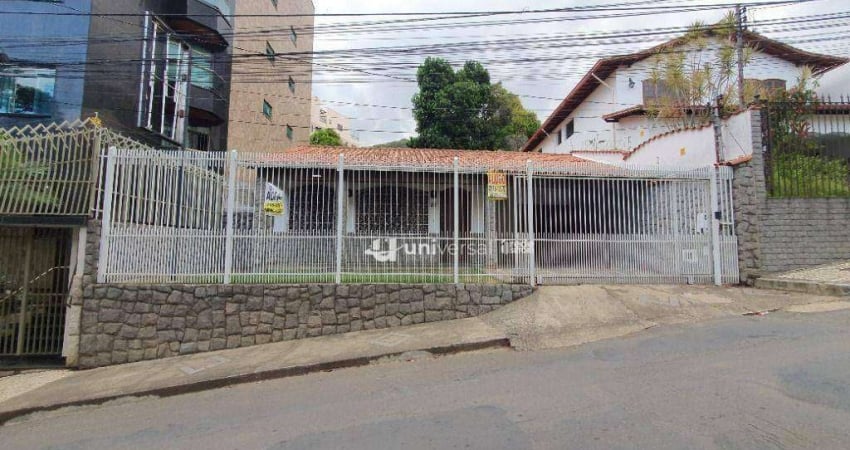 Casa com 4 Quartos para alugar, 170 m² por R$ 5.500/mês - Paineiras - Juiz de Fora/MG