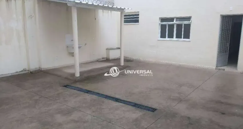 Casa com 3 quartos para alugar, 100 m² por R$ 2.489/mês - Passos - Juiz de Fora/MG