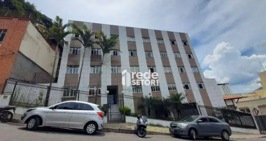 Quarto e Sala com Área Aberta – Localização Estratégica na Rua Halfeld