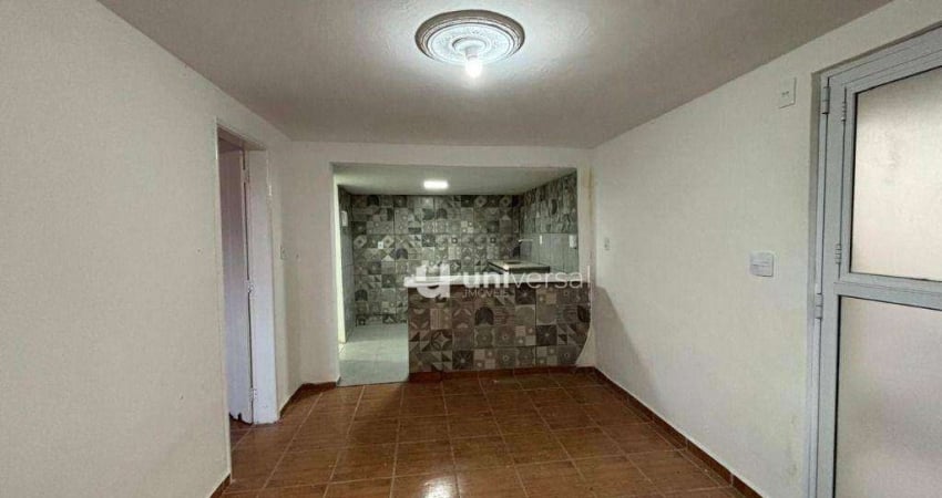 Casa com 2 quartos para alugar na Rua dos Artistas, Morro da Glória, Juiz de Fora
