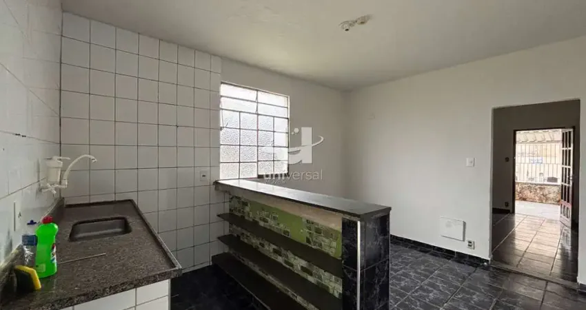 Casa com 2 quartos para alugar na Rua Serra Verde, Santa Paula, Juiz de Fora