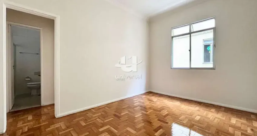 Apartamento de 2 quartos a menos de 200m do Parque Halfeld - Centro - Juiz de Fora/MG