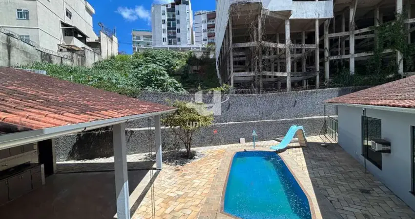 Casa com piscina para venda ou locação no Jardim Laranjeiras