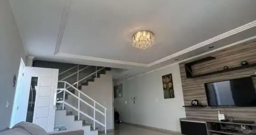 Casa para Venda em Macaé, Novo Horizonte, 3 dormitórios, 2 suítes, 3 banheiros, 2 vagas