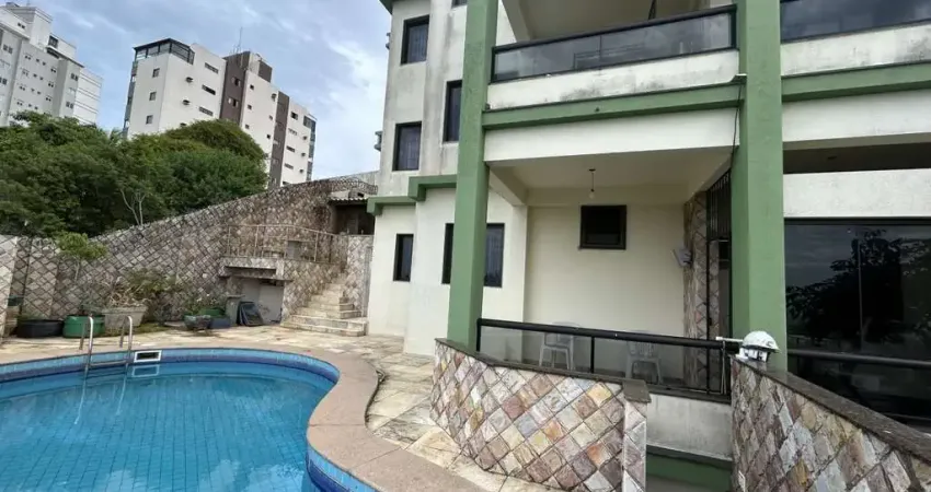 Prédio Comercial para Venda em Macaé, Imbetiba, 8 dormitórios, 4 suítes, 8 banheiros, 6 vagas