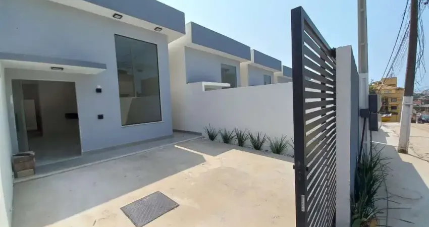 Casa para Venda em Macaé, Duque de Caxias, 2 dormitórios, 1 banheiro, 1 vaga