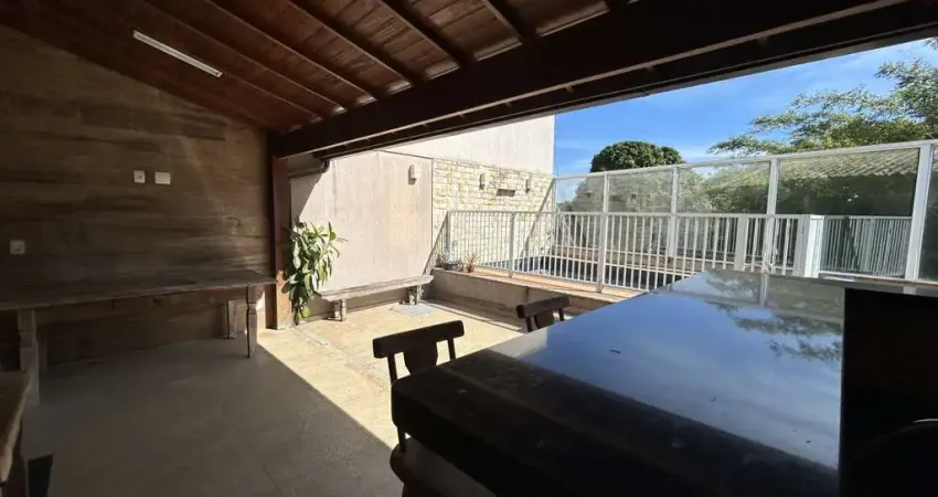 Casa para Venda em Macaé, Novo Cavaleiros, 3 dormitórios, 1 suíte, 2 banheiros, 1 vaga