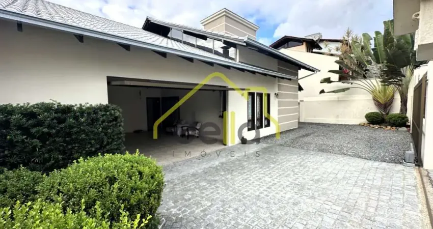 Casa alto padrão com 4 dormitórios averbada e com fácil acesso para BR 101!