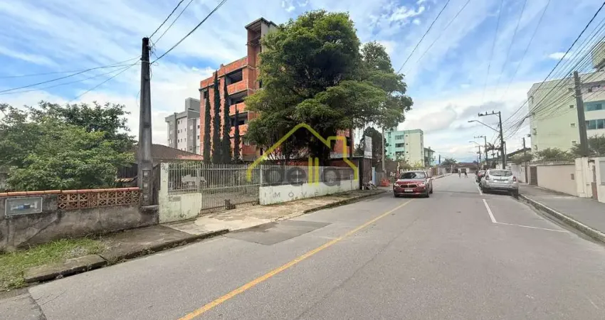 Apartamento em construção no iririu próximo do hospital regional e instituto pró rim.