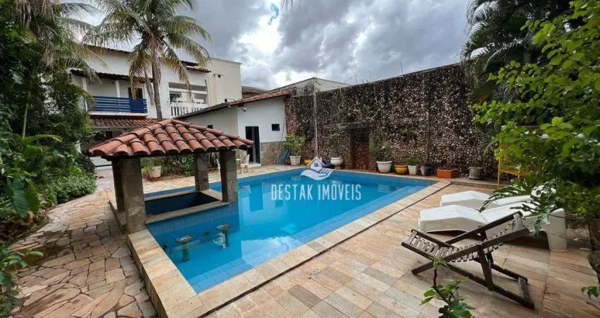Casa com 5 quartos à venda no Bairro Morada da Colina - Uberlândia/MG