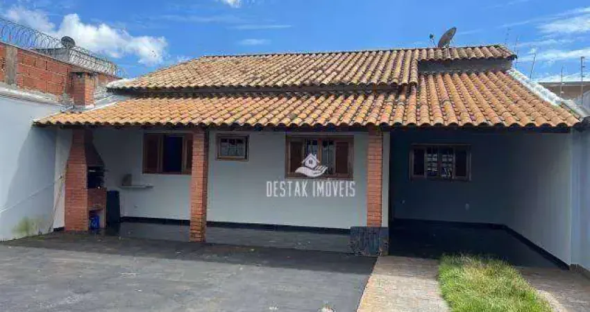 Casa com 3 quartos à venda no Bairro Jardim Patrícia - Uberlândia/MG