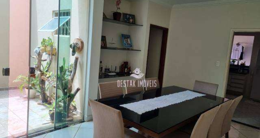 Casa com 3 Quartos à venda no Bairro Presidente Roosevelt - Uberlândia/MG