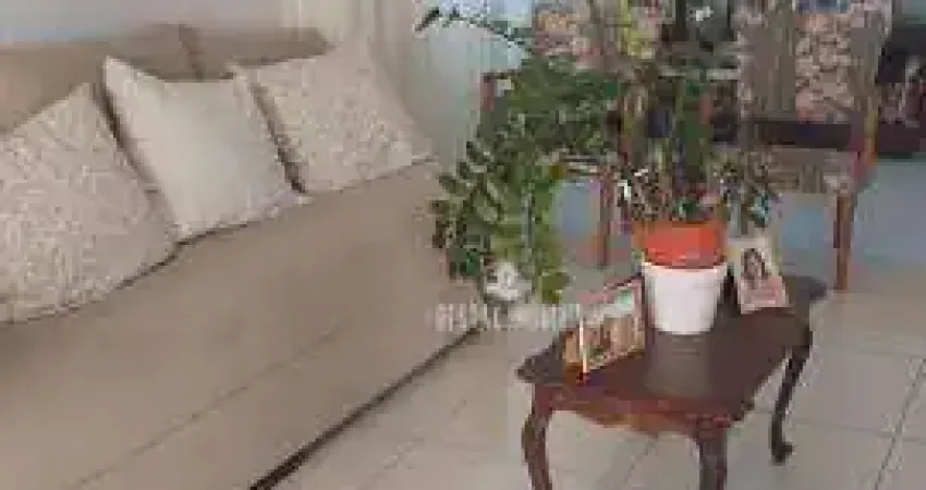 Casa com 3 quartos à venda no Bairro  Saraiva - Uberlândia/MG