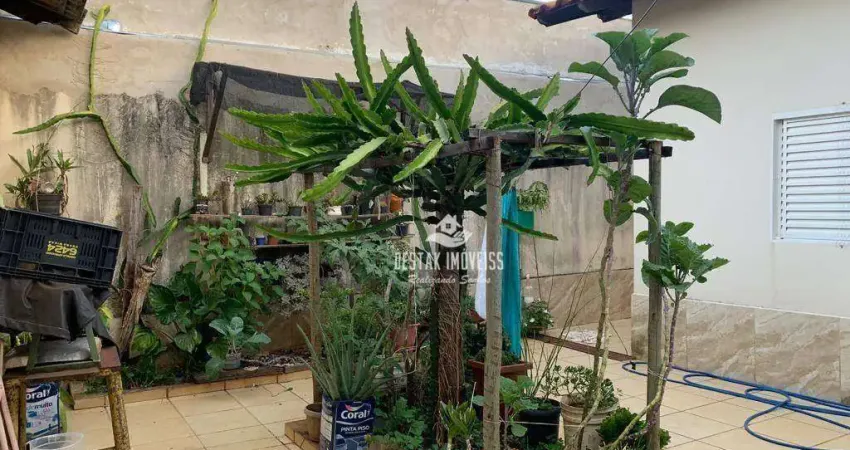 Casa com 4 quartos à venda, bairro Saraiva - Uberlândia/MG