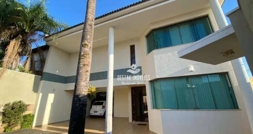 Sobrado com 3 quartos à venda, bairro Morada da Colina - Uberlândia/MG