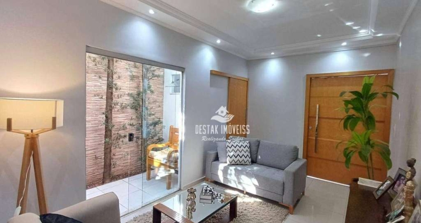 Casa com 3 quartos à venda, bairro Pacaembu - Uberlândia/MG