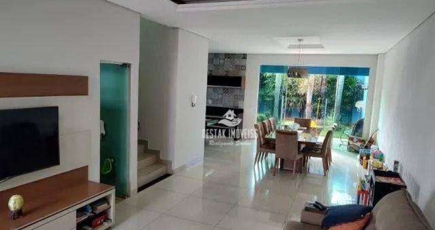 Sobrado com 3 quartos à venda, bairro Jardim Patrícia - Uberlândia/MG