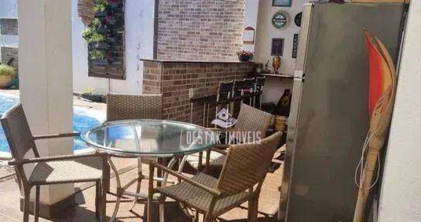 Casa com 3 quartos à venda, bairro Jardim dos Gravatás (Jockey Camping) - Uberlândia/MG