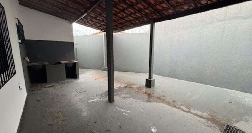 Casa com 4 quartos à venda, bairro Presidente Roosevelt - Uberlândia/MG