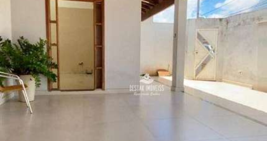 Casa com 4 quartos à venda no Bairro Jardim Patrícia - Uberlândia/MG