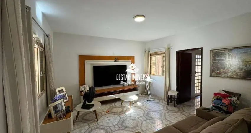 Casa com 4 quartos à venda no Bairro Custódio Pereira - Uberlândia/MG