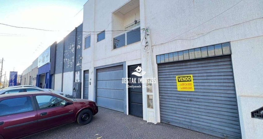 Loja à venda com apartamento no segundo pavimento, 3 quartos sendo 1 suíte,  por R$ 1.300.000 - Alto Umuarama - Uberlândia/MG