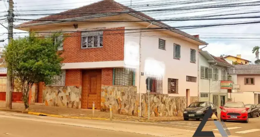 Casa com 5 quartos à venda no Pio X, Caxias do Sul 