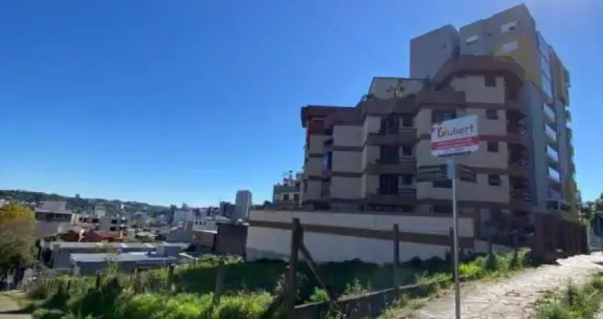 Terreno de esquina no bairro Pio X