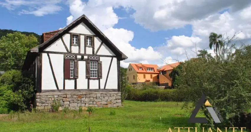 Casa Amarela e Casas Enxaimel  |  Chácara em Nova Petrópolis