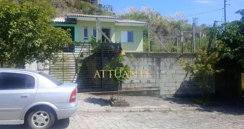 Belíssima Casa no Bairro Nossa Senhora das Graças.