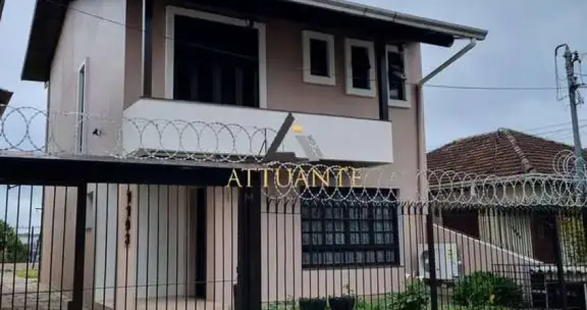 Ampla Casa com Pátio e Espaço Gourmet no Bairro Sagrada Família