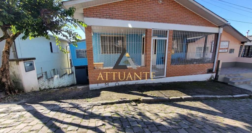 Casa com 5 dormitórios localizada no Bairro Marechal Floriano
