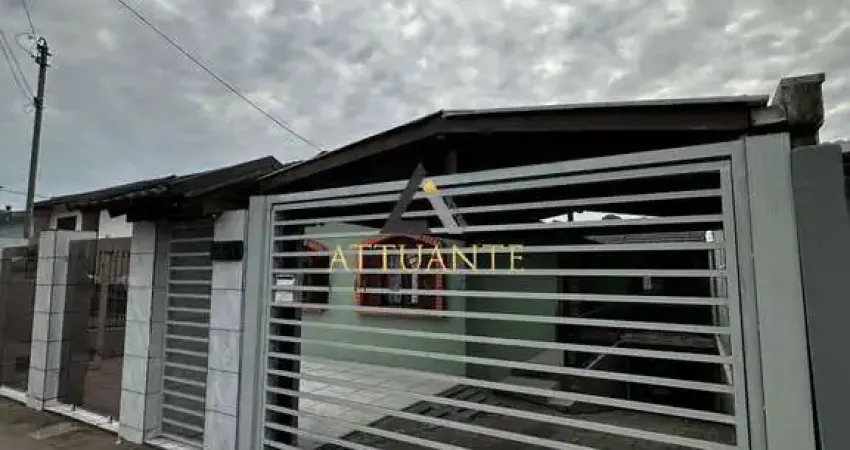 Oportunidade no Santa Lúcia – casa espaçosa com 2 suítes e lareira.