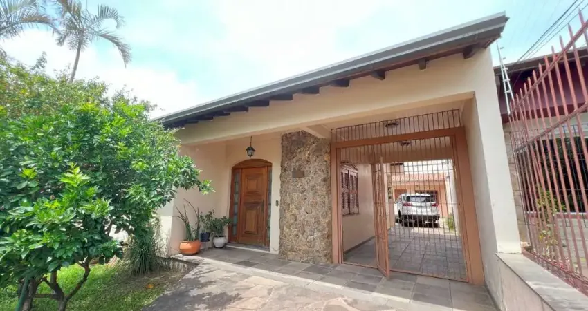 Casa com 3 quartos à venda na Rua Zeferino Dias, 935, Sarandi, Porto Alegre
