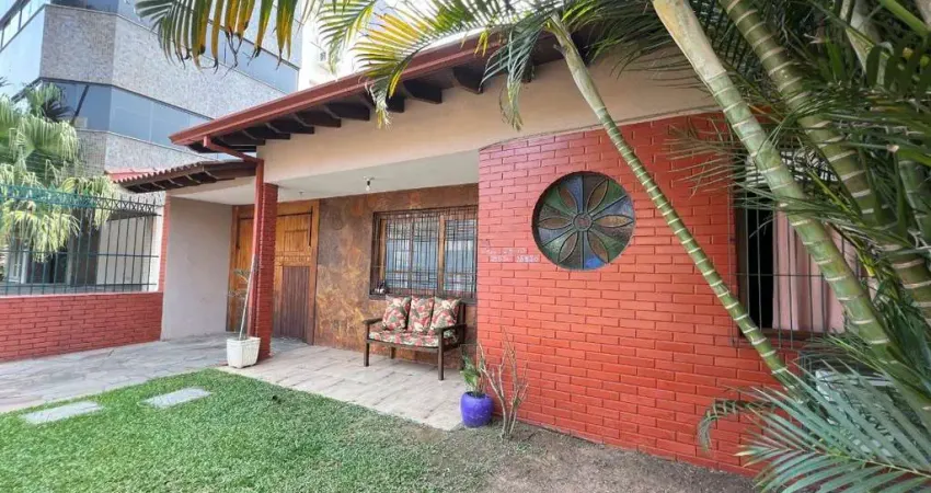 Casa com 4 quartos à venda na Rua Dom Jaime de Barros Câmara, 718, Sarandi, Porto Alegre