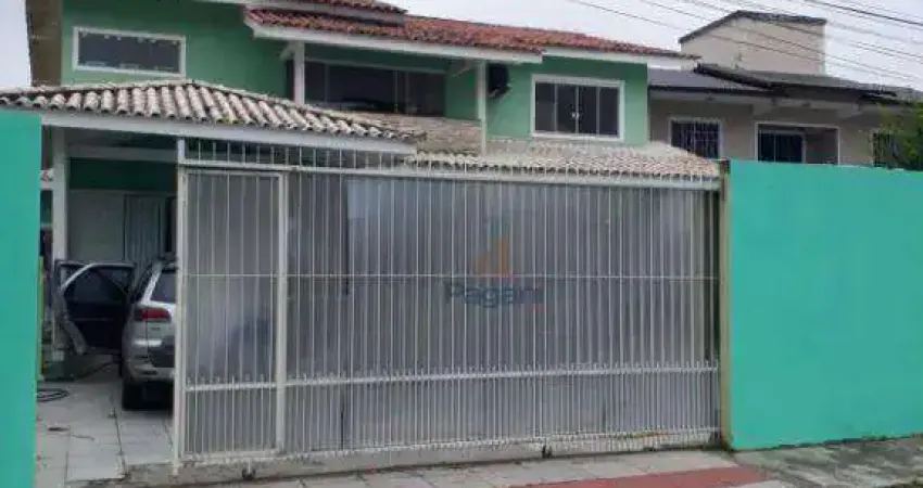 Casa com 5 dormitórios à venda, 258 m² por R$ 1.200.000,00 - Passa Vinte - Palhoça/SC