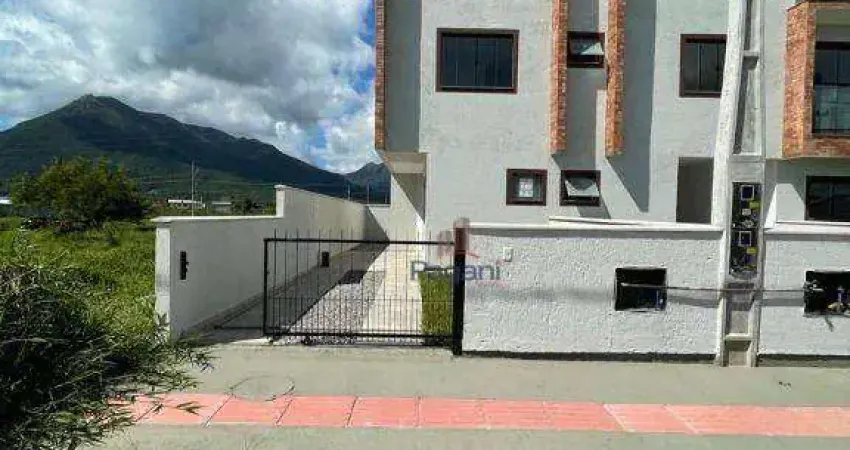 Sobrado com 2 dormitórios à venda, 77 m² por R$ 319.000,00 - Guarda do Cubatão - Palhoça/SC