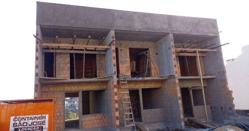 Sobrado com 2 dormitórios à venda, 125 m² por R$ 460.000,00 - Potecas - São José/SC