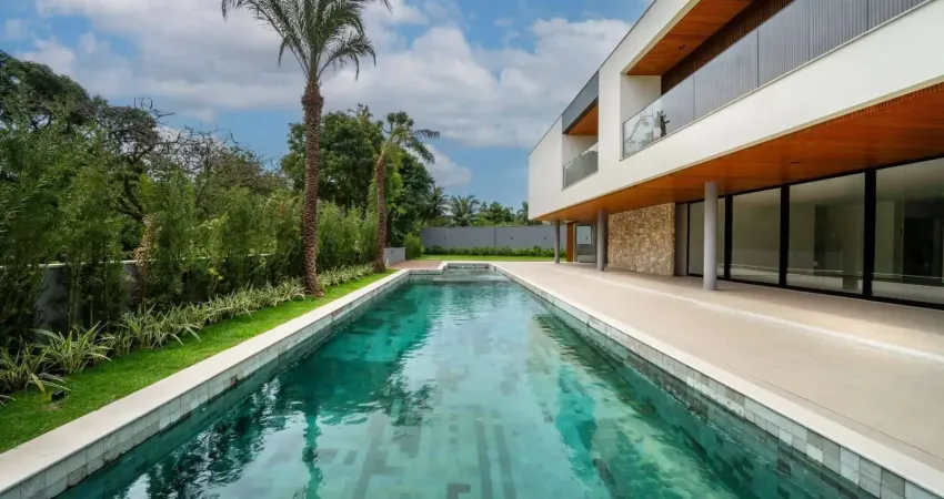 Mansão exclusiva em condomínio de alto padrão  - 1.235,51m² de terreno e 1.280m² de área construída