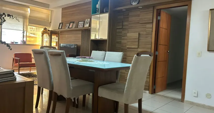 Apartamento reformado de 124m² no leme – infraestrutura completa e vaga de garagem